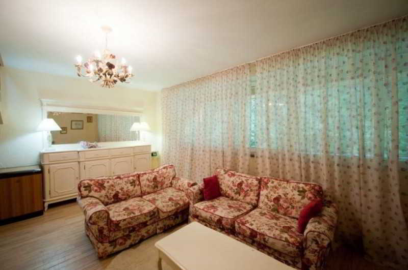 Lavanda Country Club Татарив Екстериор снимка