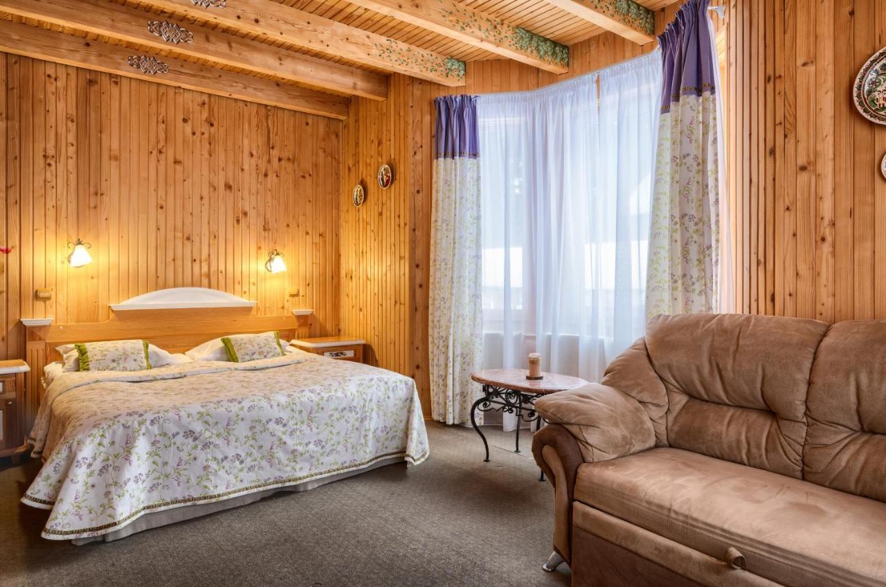 Lavanda Country Club Татарив Екстериор снимка